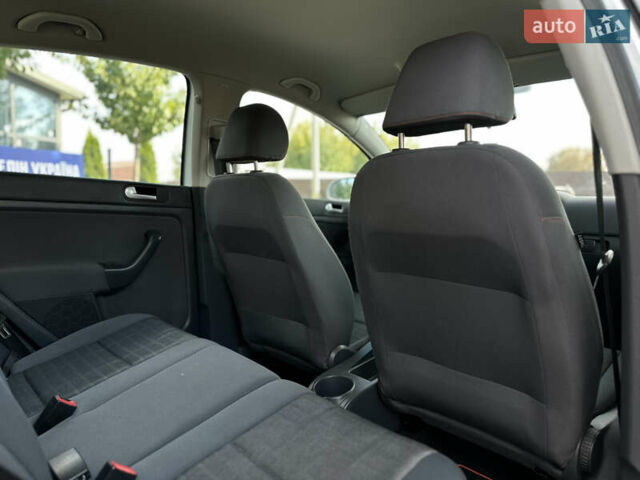 Серый Фольксваген Гольф Плюс, объемом двигателя 1.6 л и пробегом 221 тыс. км за 6400 $, фото 35 на Automoto.ua