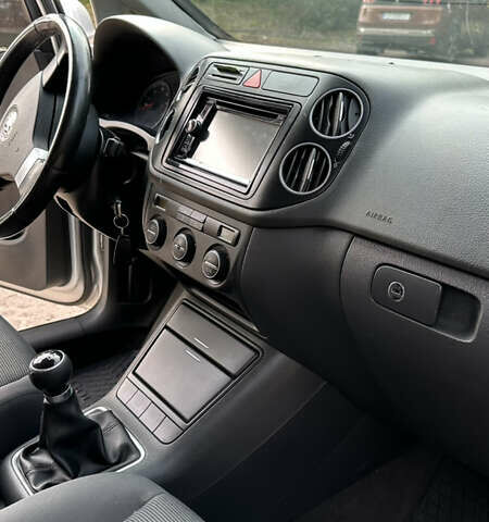 Сірий Фольксваген Golf Plus, об'ємом двигуна 1.6 л та пробігом 196 тис. км за 5449 $, фото 7 на Automoto.ua