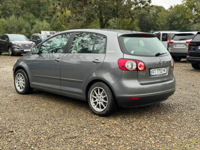 Серый Фольксваген Гольф Плюс, объемом двигателя 1.6 л и пробегом 232 тыс. км за 5900 $, фото 5 на Automoto.ua