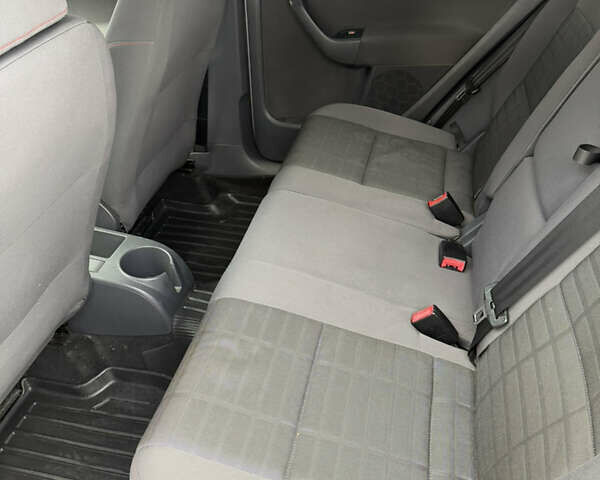 Сірий Фольксваген Golf Plus, об'ємом двигуна 1.6 л та пробігом 212 тис. км за 6800 $, фото 7 на Automoto.ua