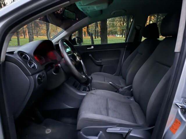 Серый Фольксваген Гольф Плюс, объемом двигателя 1.6 л и пробегом 202 тыс. км за 4499 $, фото 10 на Automoto.ua