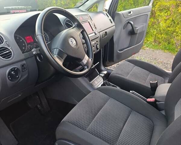 Серый Фольксваген Гольф Плюс, объемом двигателя 1.6 л и пробегом 217 тыс. км за 7400 $, фото 56 на Automoto.ua