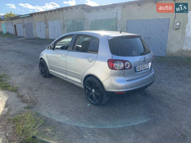 Серый Фольксваген Гольф Плюс, объемом двигателя 1.97 л и пробегом 293 тыс. км за 7400 $, фото 3 на Automoto.ua