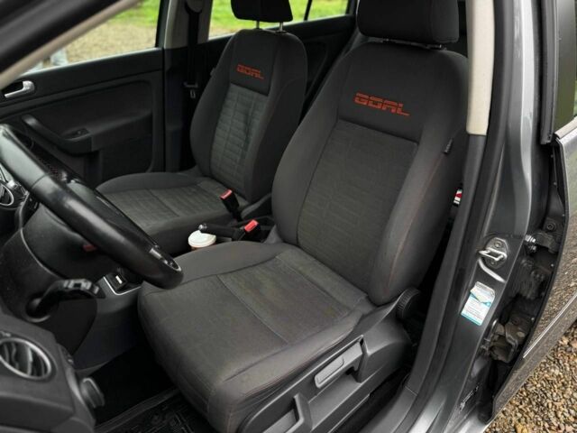 Серый Фольксваген Гольф Плюс, объемом двигателя 1.6 л и пробегом 232 тыс. км за 5900 $, фото 16 на Automoto.ua