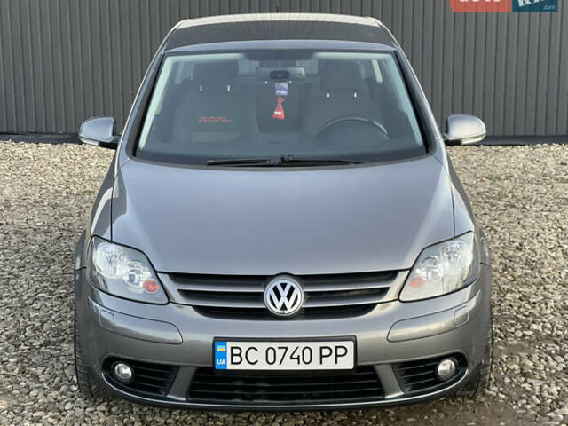 Серый Фольксваген Гольф Плюс, объемом двигателя 1.6 л и пробегом 261 тыс. км за 6550 $, фото 6 на Automoto.ua