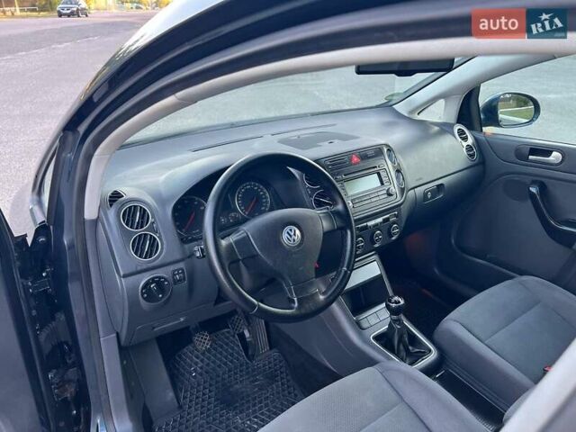 Сірий Фольксваген Golf Plus, об'ємом двигуна 0 л та пробігом 227 тис. км за 5999 $, фото 39 на Automoto.ua