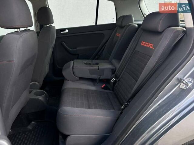 Серый Фольксваген Гольф Плюс, объемом двигателя 1.39 л и пробегом 212 тыс. км за 5500 $, фото 17 на Automoto.ua