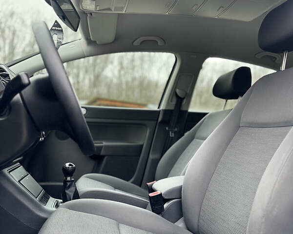 Серый Фольксваген Гольф Плюс, объемом двигателя 1.4 л и пробегом 226 тыс. км за 5300 $, фото 47 на Automoto.ua