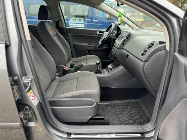 Серый Фольксваген Гольф Плюс, объемом двигателя 1.6 л и пробегом 232 тыс. км за 5900 $, фото 14 на Automoto.ua