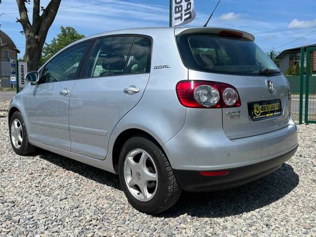 Серый Фольксваген Гольф Плюс, объемом двигателя 1.4 л и пробегом 244 тыс. км за 5600 $, фото 3 на Automoto.ua