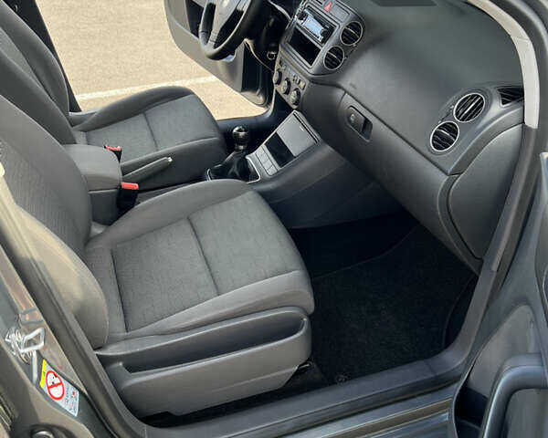 Сірий Фольксваген Golf Plus, об'ємом двигуна 1.6 л та пробігом 186 тис. км за 6800 $, фото 10 на Automoto.ua