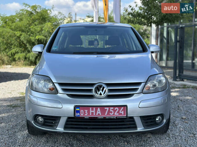 Серый Фольксваген Гольф Плюс, объемом двигателя 1.6 л и пробегом 221 тыс. км за 6400 $, фото 4 на Automoto.ua