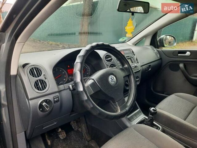 Сірий Фольксваген Golf Plus, об'ємом двигуна 1.6 л та пробігом 213 тис. км за 6750 $, фото 59 на Automoto.ua