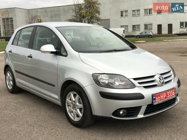 Серый Фольксваген Гольф Плюс, объемом двигателя 1.6 л и пробегом 202 тыс. км за 6800 $, фото 8 на Automoto.ua