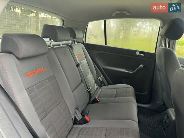 Серый Фольксваген Гольф Плюс, объемом двигателя 1.6 л и пробегом 212 тыс. км за 6200 $, фото 9 на Automoto.ua