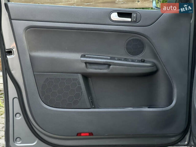 Сірий Фольксваген Golf Plus, об'ємом двигуна 1.6 л та пробігом 260 тис. км за 6799 $, фото 32 на Automoto.ua