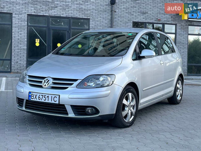 Сірий Фольксваген Golf Plus, об'ємом двигуна 1.6 л та пробігом 220 тис. км за 5500 $, фото 2 на Automoto.ua