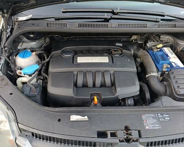 Сірий Фольксваген Golf Plus, об'ємом двигуна 1.6 л та пробігом 217 тис. км за 7400 $, фото 37 на Automoto.ua