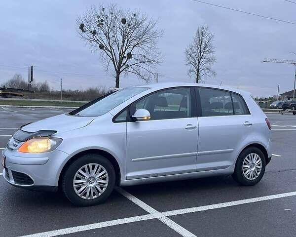 Серый Фольксваген Гольф Плюс, объемом двигателя 1.6 л и пробегом 194 тыс. км за 5400 $, фото 18 на Automoto.ua