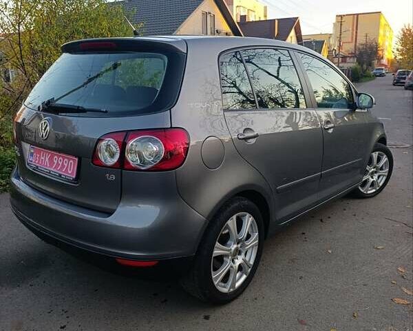 Серый Фольксваген Гольф Плюс, объемом двигателя 1.6 л и пробегом 217 тыс. км за 7400 $, фото 15 на Automoto.ua