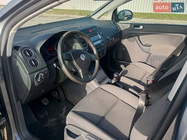Сірий Фольксваген Golf Plus, об'ємом двигуна 1.6 л та пробігом 206 тис. км за 5700 $, фото 7 на Automoto.ua