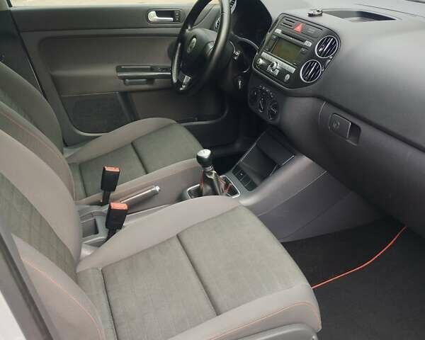 Серый Фольксваген Гольф Плюс, объемом двигателя 1.6 л и пробегом 180 тыс. км за 6700 $, фото 30 на Automoto.ua