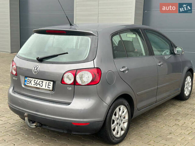 Серый Фольксваген Гольф Плюс, объемом двигателя 1.6 л и пробегом 215 тыс. км за 5499 $, фото 8 на Automoto.ua