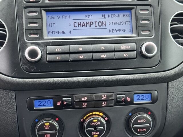 Серый Фольксваген Гольф Плюс, объемом двигателя 1.4 л и пробегом 226 тыс. км за 5300 $, фото 17 на Automoto.ua