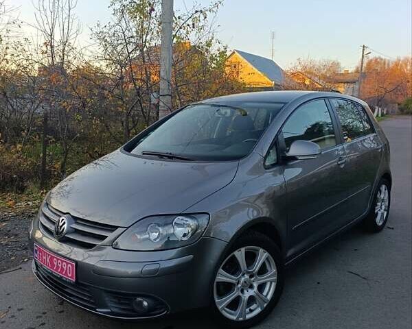 Сірий Фольксваген Golf Plus, об'ємом двигуна 1.6 л та пробігом 217 тис. км за 7400 $, фото 10 на Automoto.ua