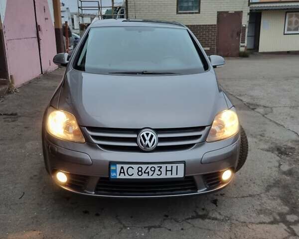 Сірий Фольксваген Golf Plus, об'ємом двигуна 1.9 л та пробігом 298 тис. км за 6500 $, фото 5 на Automoto.ua