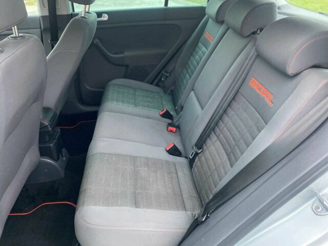 Серый Фольксваген Гольф Плюс, объемом двигателя 1.9 л и пробегом 216 тыс. км за 2950 $, фото 14 на Automoto.ua