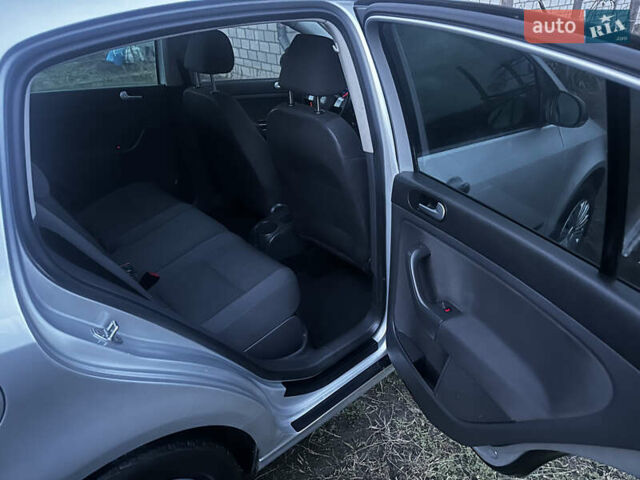 Сірий Фольксваген Golf Plus, об'ємом двигуна 1.6 л та пробігом 279 тис. км за 7100 $, фото 13 на Automoto.ua