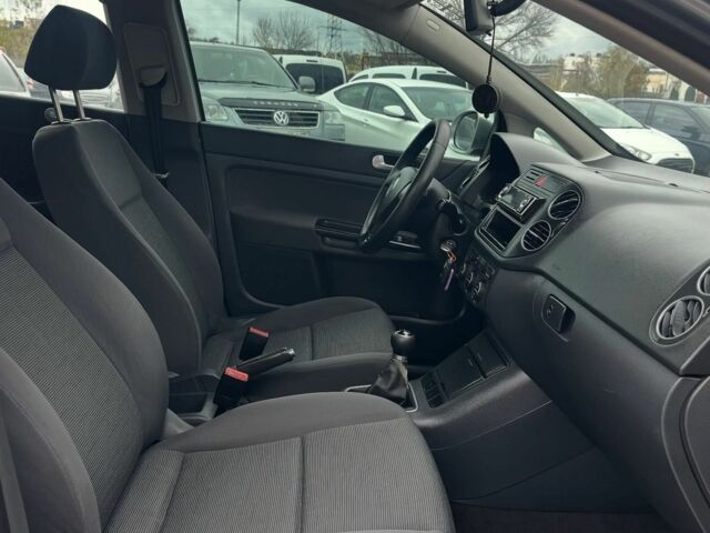 Серый Фольксваген Гольф Плюс, объемом двигателя 0 л и пробегом 200 тыс. км за 5500 $, фото 12 на Automoto.ua