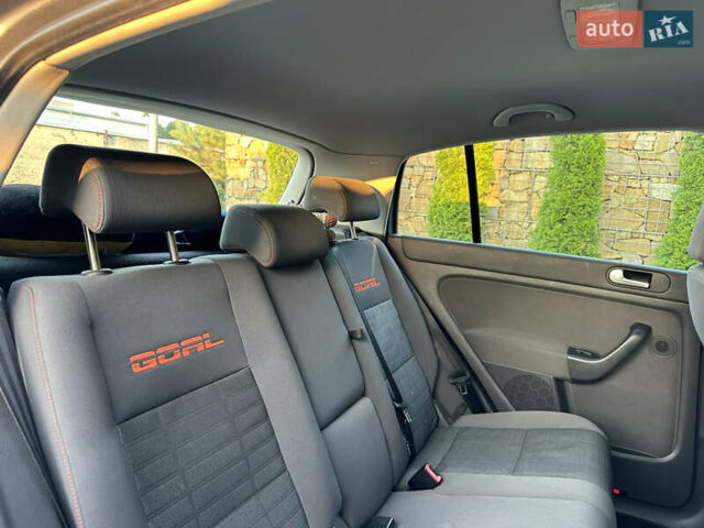 Сірий Фольксваген Golf Plus, об'ємом двигуна 1.6 л та пробігом 260 тис. км за 6799 $, фото 53 на Automoto.ua