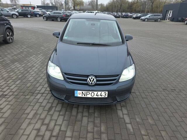 Серый Фольксваген Гольф Плюс, объемом двигателя 1.9 л и пробегом 320 тыс. км за 4800 $, фото 1 на Automoto.ua