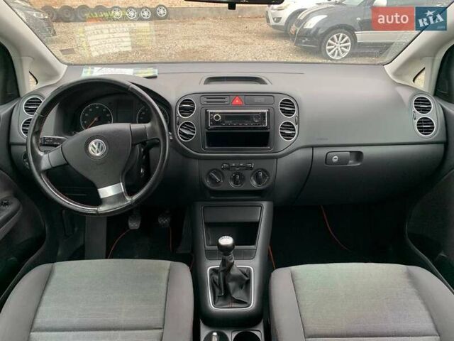 Серый Фольксваген Гольф Плюс, объемом двигателя 0 л и пробегом 260 тыс. км за 5399 $, фото 16 на Automoto.ua
