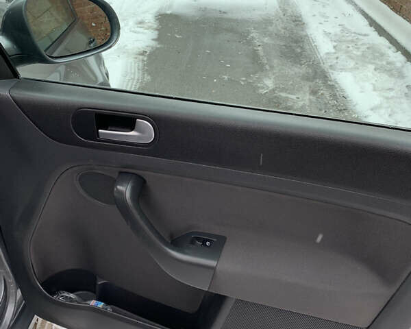 Серый Фольксваген Гольф Плюс, объемом двигателя 1.6 л и пробегом 206 тыс. км за 5999 $, фото 14 на Automoto.ua