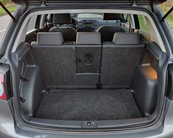 Серый Фольксваген Гольф Плюс, объемом двигателя 1.6 л и пробегом 175 тыс. км за 5999 $, фото 15 на Automoto.ua