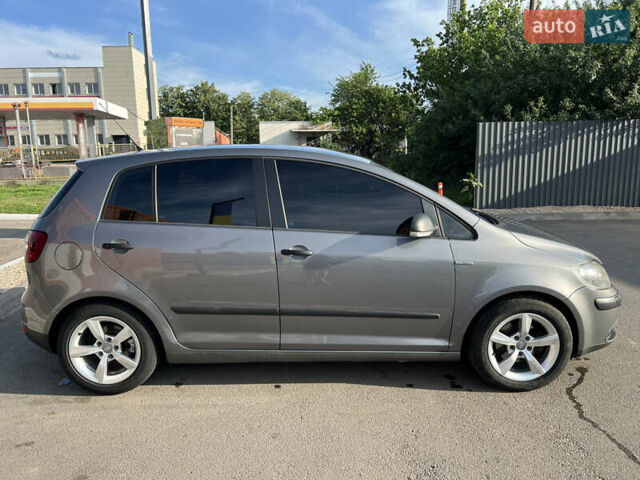 Сірий Фольксваген Golf Plus, об'ємом двигуна 1.6 л та пробігом 186 тис. км за 6800 $, фото 5 на Automoto.ua