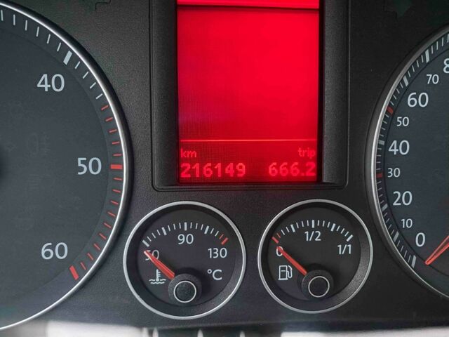 Серый Фольксваген Гольф Плюс, объемом двигателя 1.9 л и пробегом 216 тыс. км за 2950 $, фото 7 на Automoto.ua