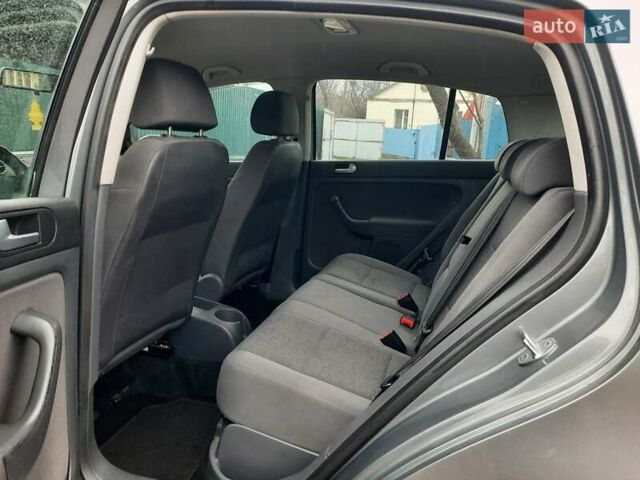 Сірий Фольксваген Golf Plus, об'ємом двигуна 1.6 л та пробігом 213 тис. км за 6750 $, фото 63 на Automoto.ua