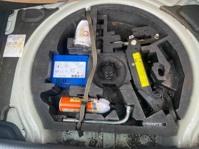 Серый Фольксваген Гольф Плюс, объемом двигателя 1.9 л и пробегом 216 тыс. км за 2950 $, фото 20 на Automoto.ua