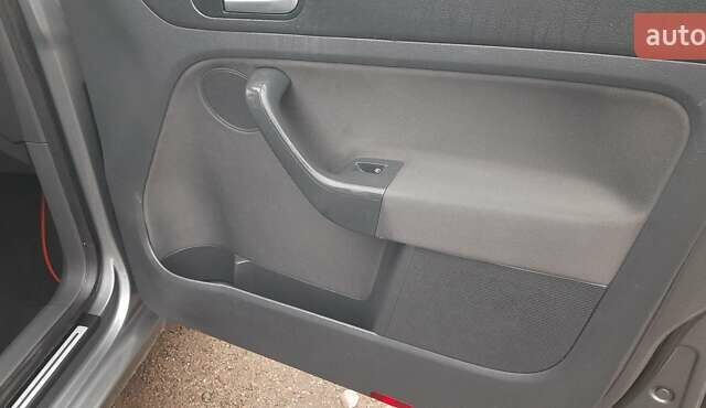 Серый Фольксваген Гольф Плюс, объемом двигателя 1.6 л и пробегом 202 тыс. км за 5650 $, фото 18 на Automoto.ua