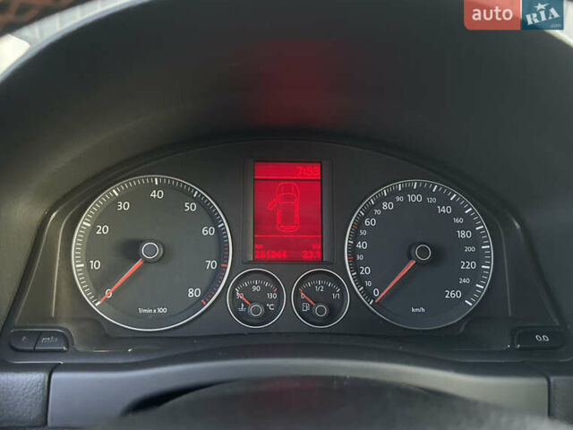 Серый Фольксваген Гольф Плюс, объемом двигателя 1.6 л и пробегом 261 тыс. км за 6550 $, фото 32 на Automoto.ua