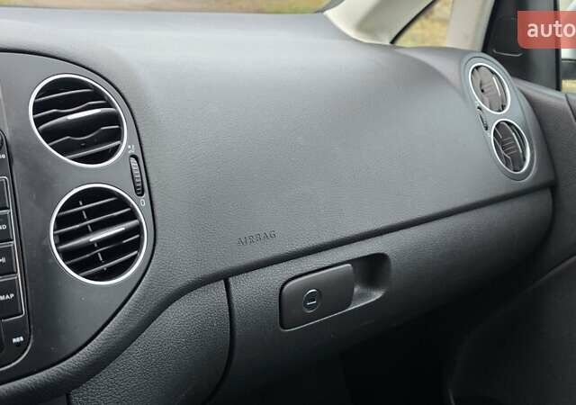 Серый Фольксваген Гольф Плюс, объемом двигателя 1.6 л и пробегом 230 тыс. км за 7999 $, фото 49 на Automoto.ua