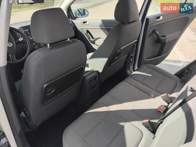 Серый Фольксваген Гольф Плюс, объемом двигателя 1.39 л и пробегом 270 тыс. км за 5500 $, фото 1 на Automoto.ua