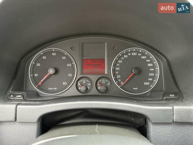 Сірий Фольксваген Golf Plus, об'ємом двигуна 1.6 л та пробігом 194 тис. км за 5950 $, фото 20 на Automoto.ua