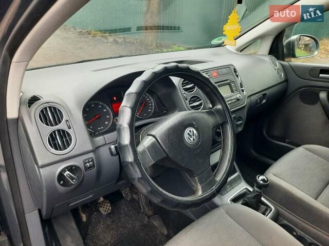 Сірий Фольксваген Golf Plus, об'ємом двигуна 1.6 л та пробігом 213 тис. км за 6750 $, фото 60 на Automoto.ua