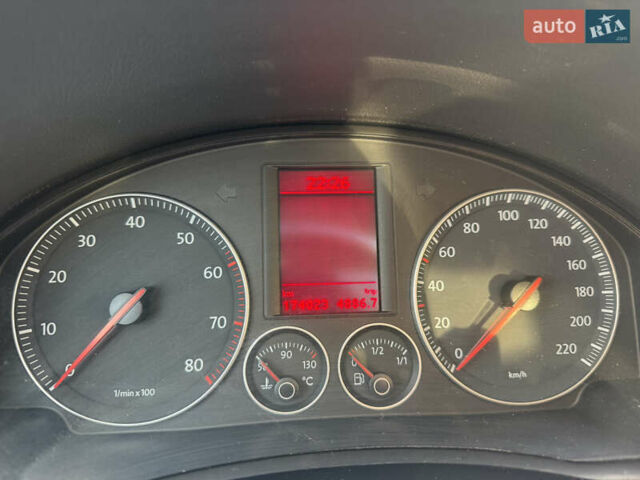 Серый Фольксваген Гольф Плюс, объемом двигателя 1.4 л и пробегом 174 тыс. км за 5650 $, фото 31 на Automoto.ua