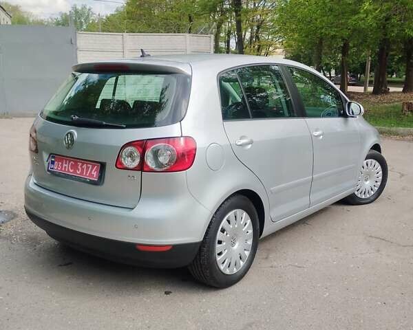 Серый Фольксваген Гольф Плюс, объемом двигателя 1.6 л и пробегом 180 тыс. км за 6700 $, фото 4 на Automoto.ua